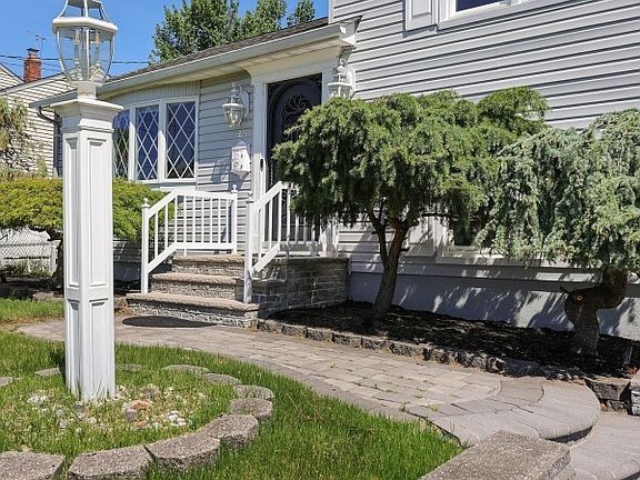 5th image of 15 Cutler Pl