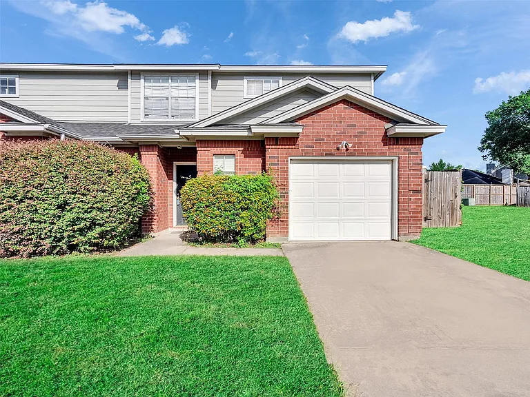 11703 Emerald Hill Dr #C — Photo 2
