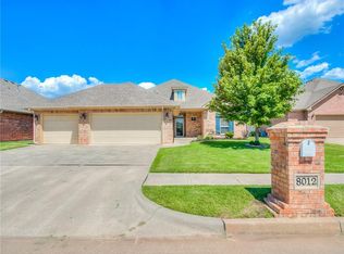 8012 Hawksbury Rd, Yukon, OK 73099