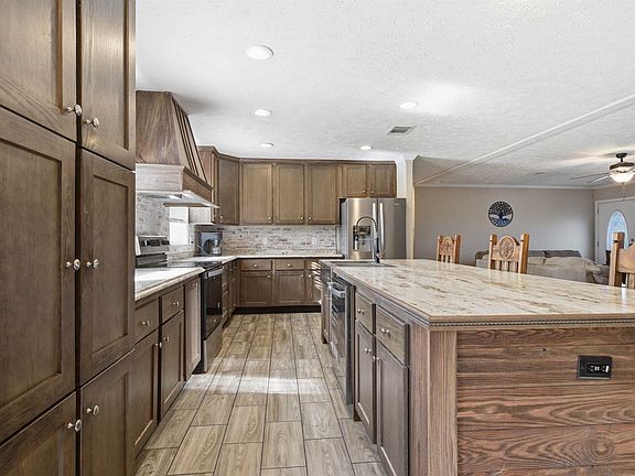 5th image of 12485 Arceneaux Rd