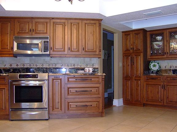 4th image of 14284 Joel Ct