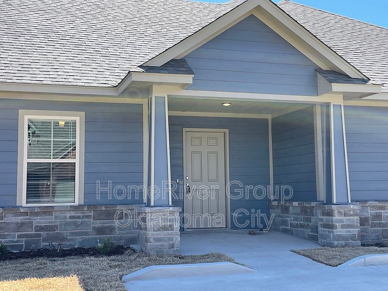 1st image of 1012 SW 91st St