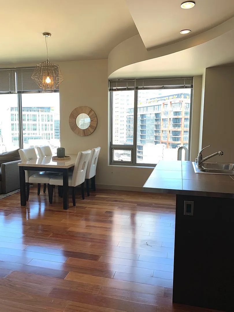 Stunning 1 Bedroom Condo in the Heart of Downtown/South Lake Union! — Photo 4