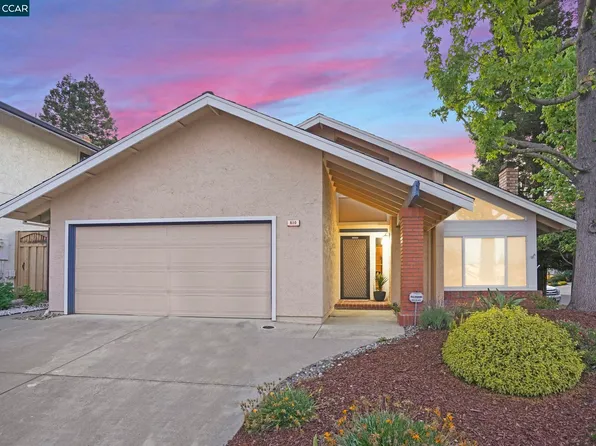 810 Hidden Lakes Dr, Martinez, CA 94553