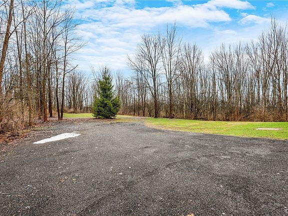 3rd image of 8759 Fergerson Rd