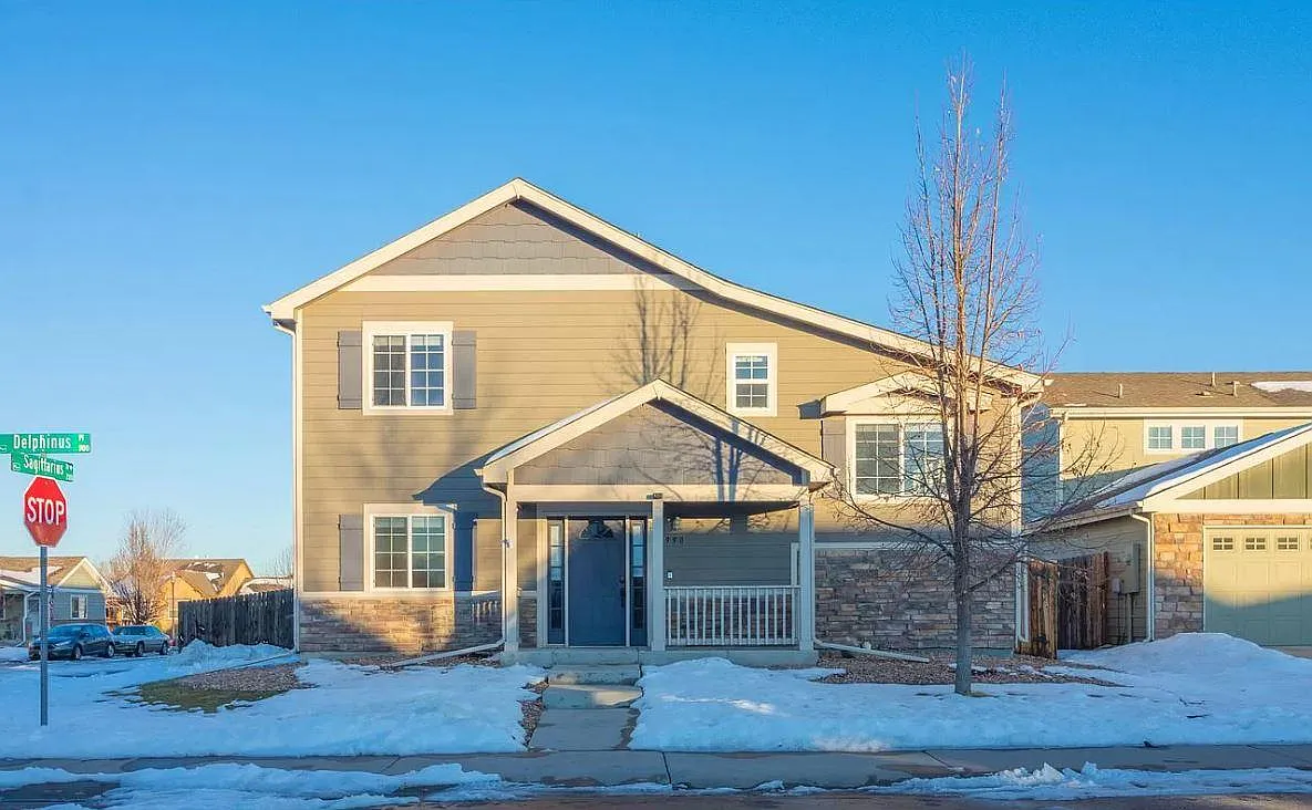 998 Delphinus Pl — Photo 1