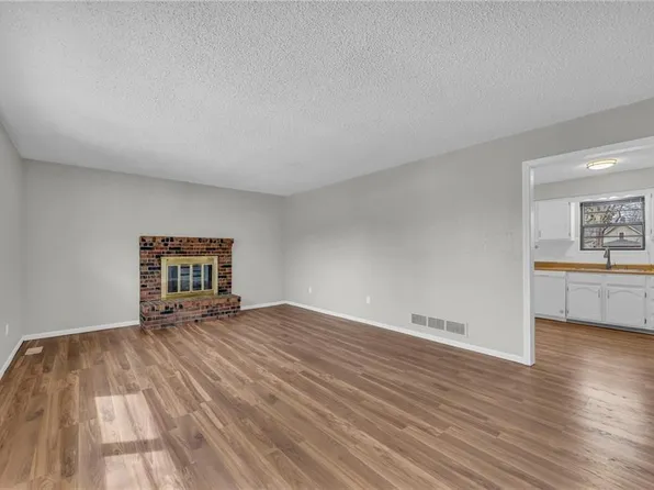 2028 Esterly Ave, Kansas City, KS 66103