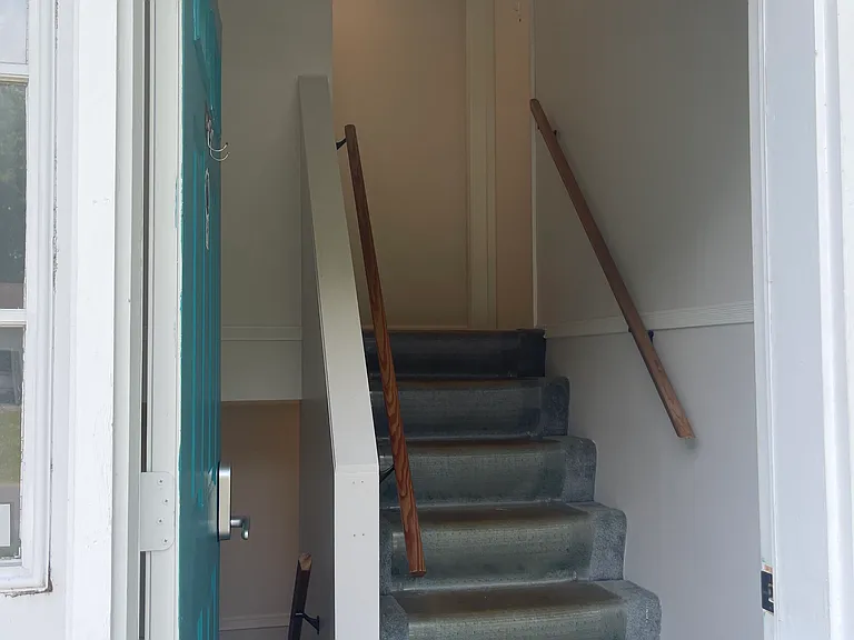 97 Downey Dr — Photo 6