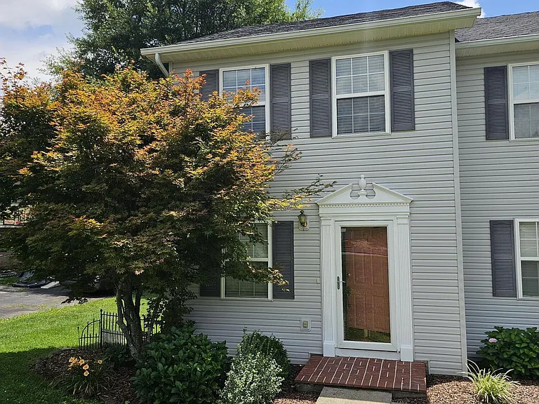 56 Tulip Grove Cir #1 — Photo 1