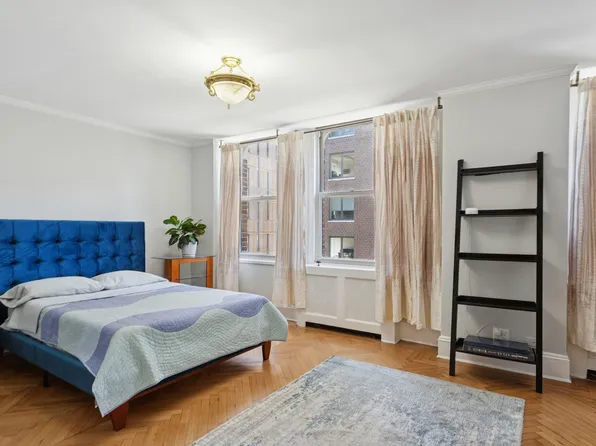 1215 5th Avenue image 11 of 15