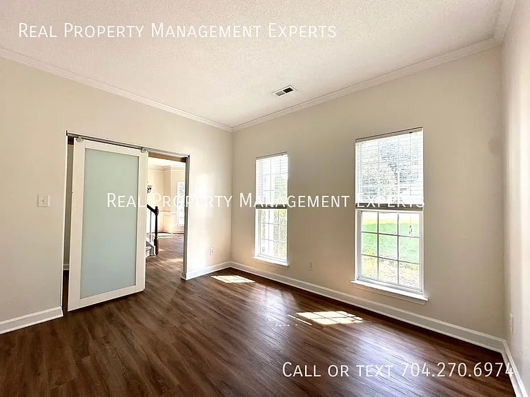 4775 Covington Dr NW — Photo 9