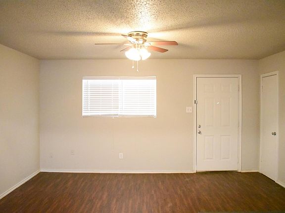 2nd image of 1606 Elkhart Ave #31