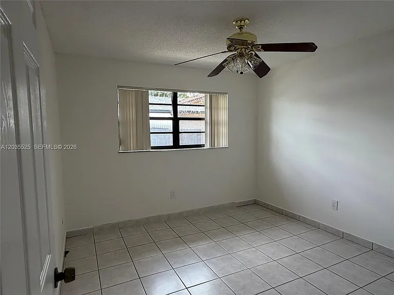 10968 SW 5th St #10968 — Photo 9