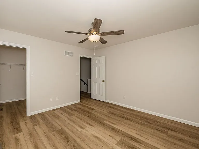 114 Willott Square Dr — Photo 12