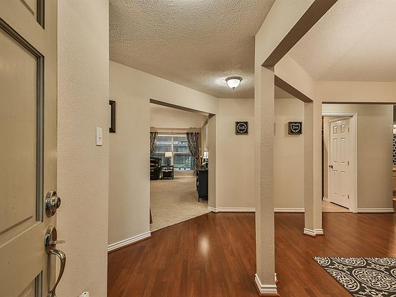 4th image of 2911 Kensington Park