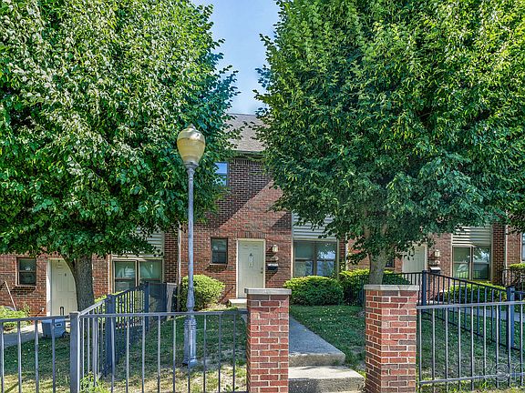 2nd image of 1100 E Ohio St #3-x-1-5
