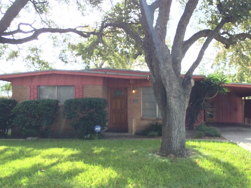 1st image of 3937 Bradford Dr