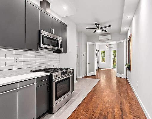 3rd image of 296 Stanhope St #1B