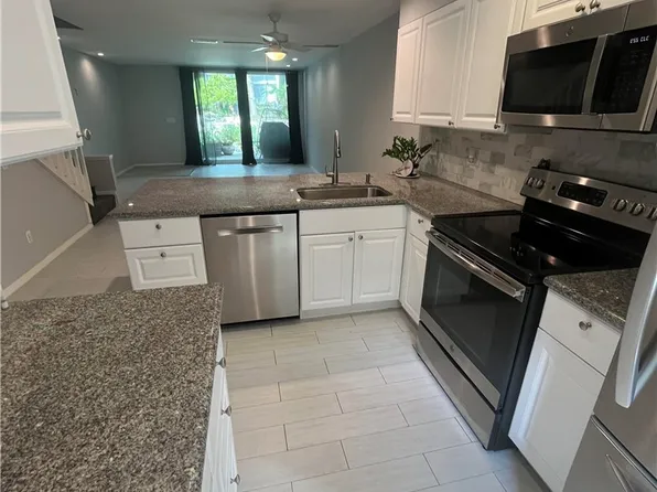 25531 Pine Creek Ln, Wilmington, CA 90744