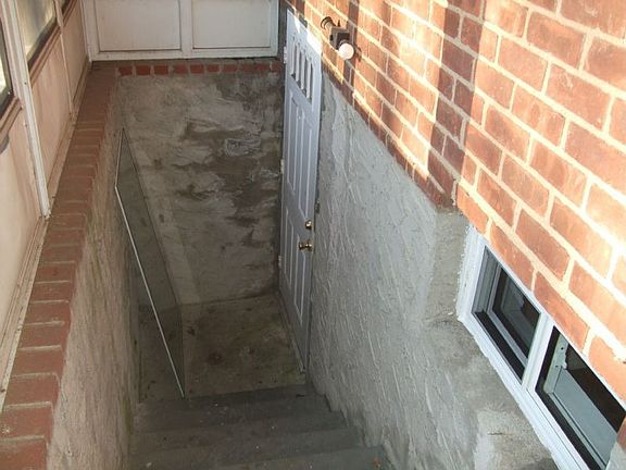 4th image of 142 Nancy Dr