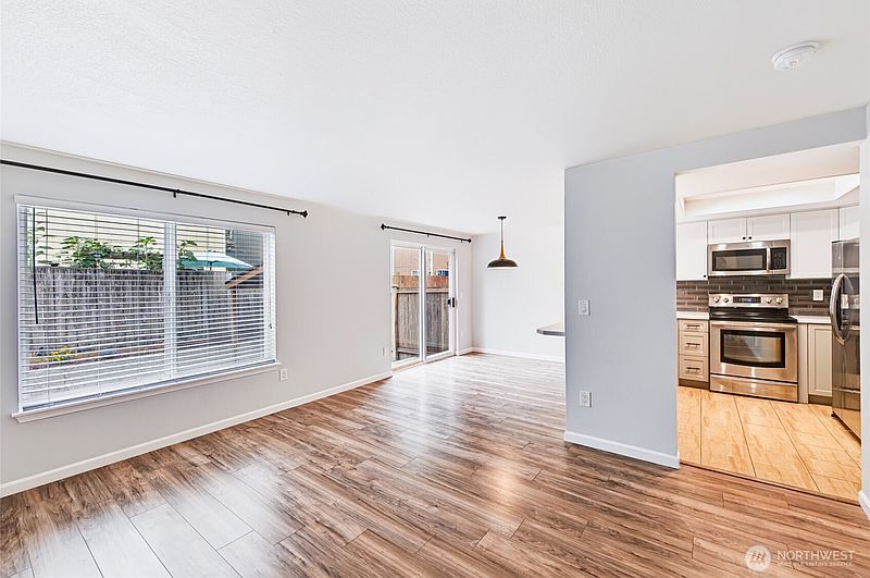 5th image of 6105 Carmel Lane SE