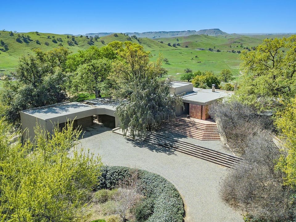 Arinco-houseです A Stylish Second Act: How One Family Transformed Their New Build