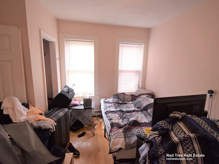 3 Warwick St #2 — Photo 4