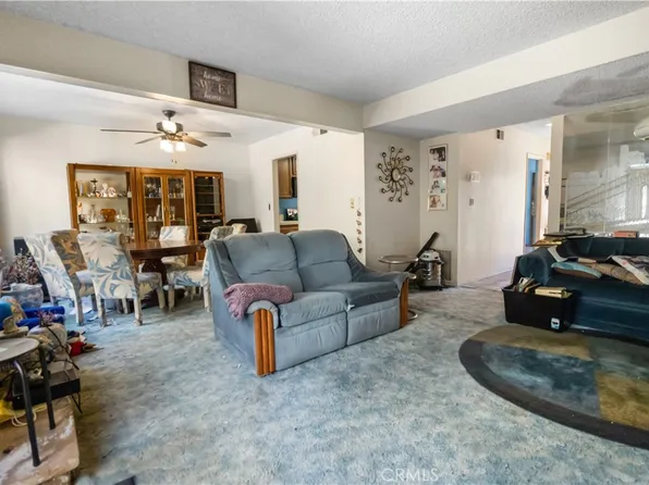 9024 Willis Ave, Panorama City, CA 91402