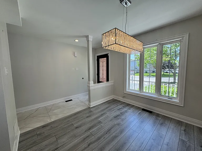 212 Churchland Dr — Photo 4
