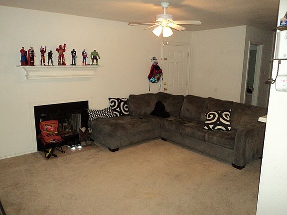 4th image of 2215C Creekside Ln