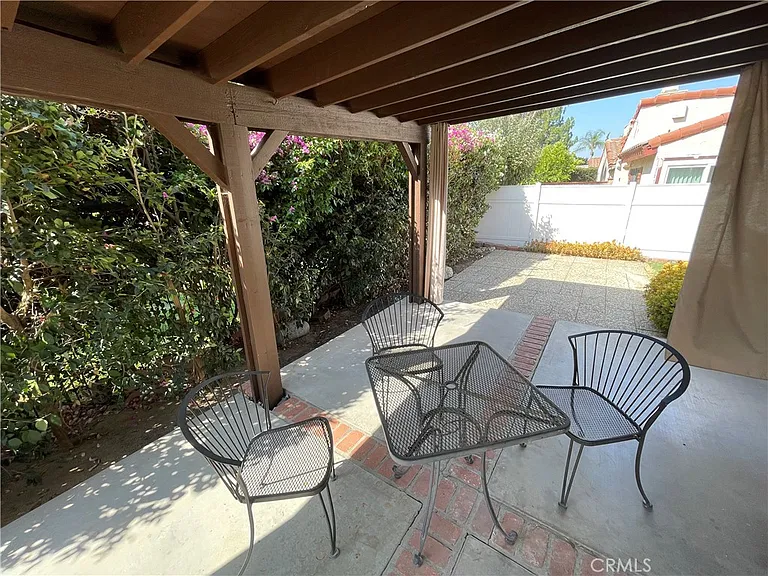 2668 Hacienda Dr — Photo 18