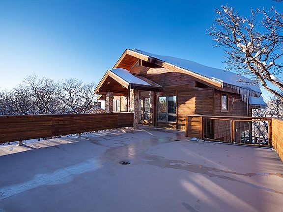 1 of 2 over sized decks 