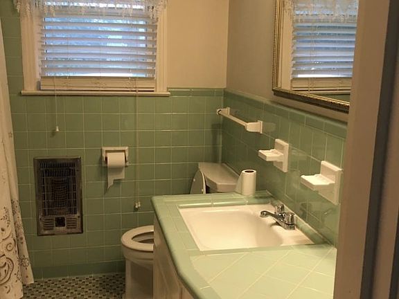5th image of 115 Battle Ave