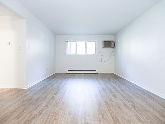 3rd image of 124 W Washington St APT 214