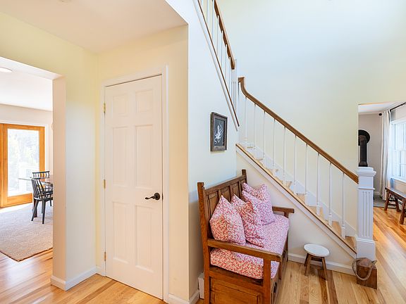 Entry leading to finished basement