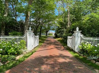 447 Main St, Tisbury, MA 02568