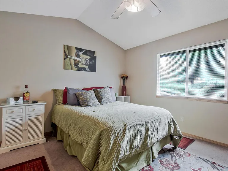 2314 N Shefford Cir — Photo 17