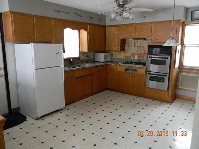 1st image of 804 3rd Ave S