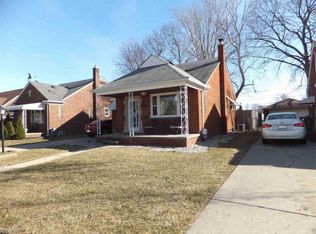 15116 Stephens Dr, Eastpointe, MI 48021