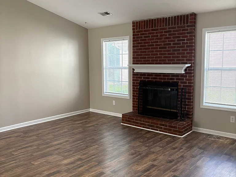 126 W Chopin Way — Photo 4