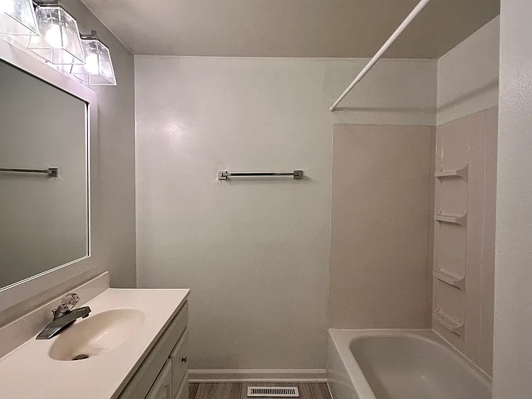 Guest Bathroom Soaking Tub