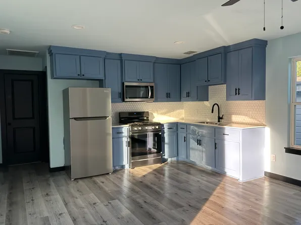 3556 S Naylor Cir #B, Corpus Christi, TX 78408