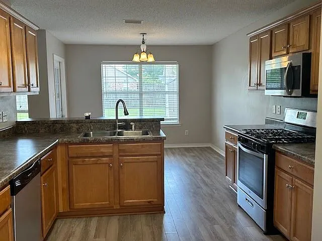 2719 Rosebud Dr — Photo 7