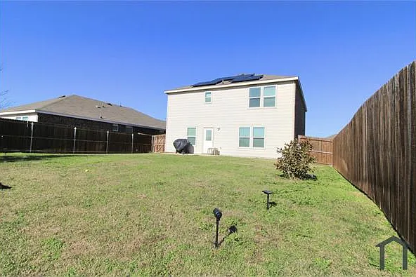 949 Shire Ave — Photo 11