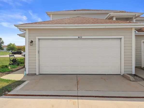 6620 Meadowlands CIRCLE #8CC, Pleasant Prairie, WI 53158