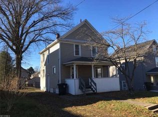 2288 10th St SW, Akron, OH 44314