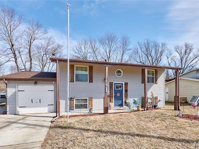518 Saint Peters Howell Rd, Saint Charles, MO, 63304