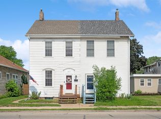 813 Rhomberg Ave, Dubuque, IA 52001