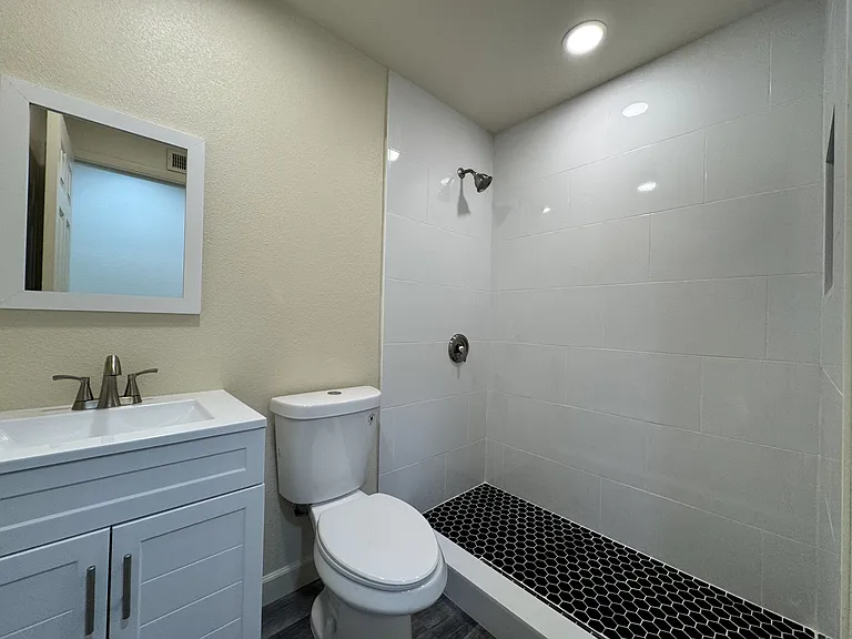 916 Avenida Ysidora — Photo 9