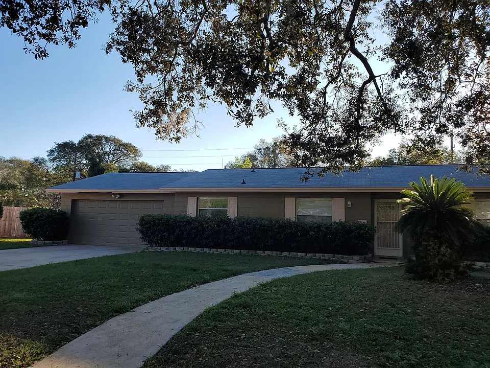 2217 Villano Ave